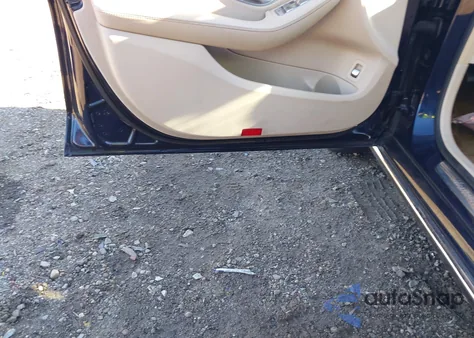 2015 Mercedes-Benz C 300 Luxury 4Matic из США, поврежденный, VIN 55SWF4KB4FU013650